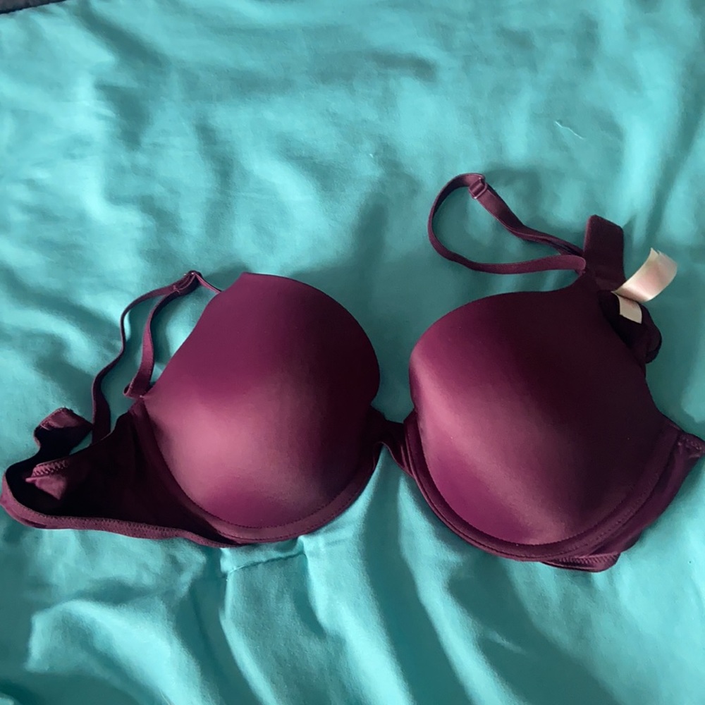 Victoria Secret Bra - Picture 2 of 3
